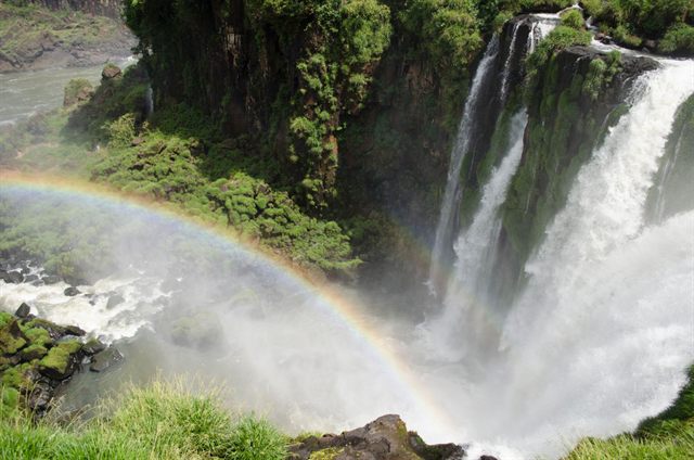 Iguazú Falls with a rainbow